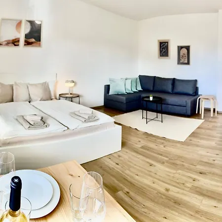 Stylisches Studio Mit Privatem Stellplatz Wenige Minuten Von Der Innenstadt & Mosel Koblenz  Exterior photo