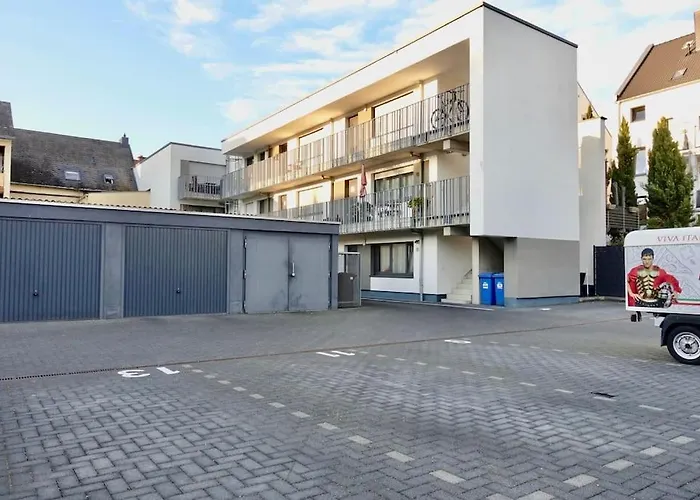 Stylisches Studio Mit Privatem Stellplatz Wenige Minuten Von Der Innenstadt & Mosel