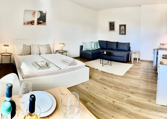 Stylisches Studio Mit Privatem Stellplatz Wenige Minuten Von Der Innenstadt & Mosel