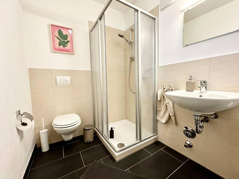 Stylisches Studio Mit Privatem Stellplatz Wenige Minuten Von Der Innenstadt & Mosel * Koblenz (Rhineland-Palatinate)